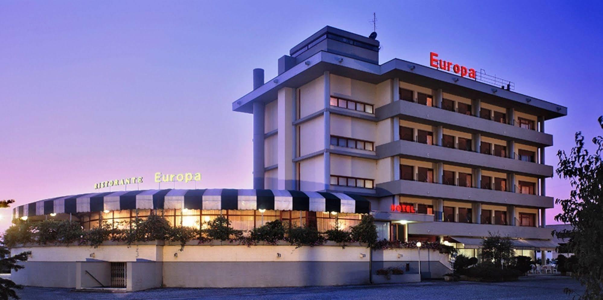 Hotel Europa Rovigo Buitenkant foto